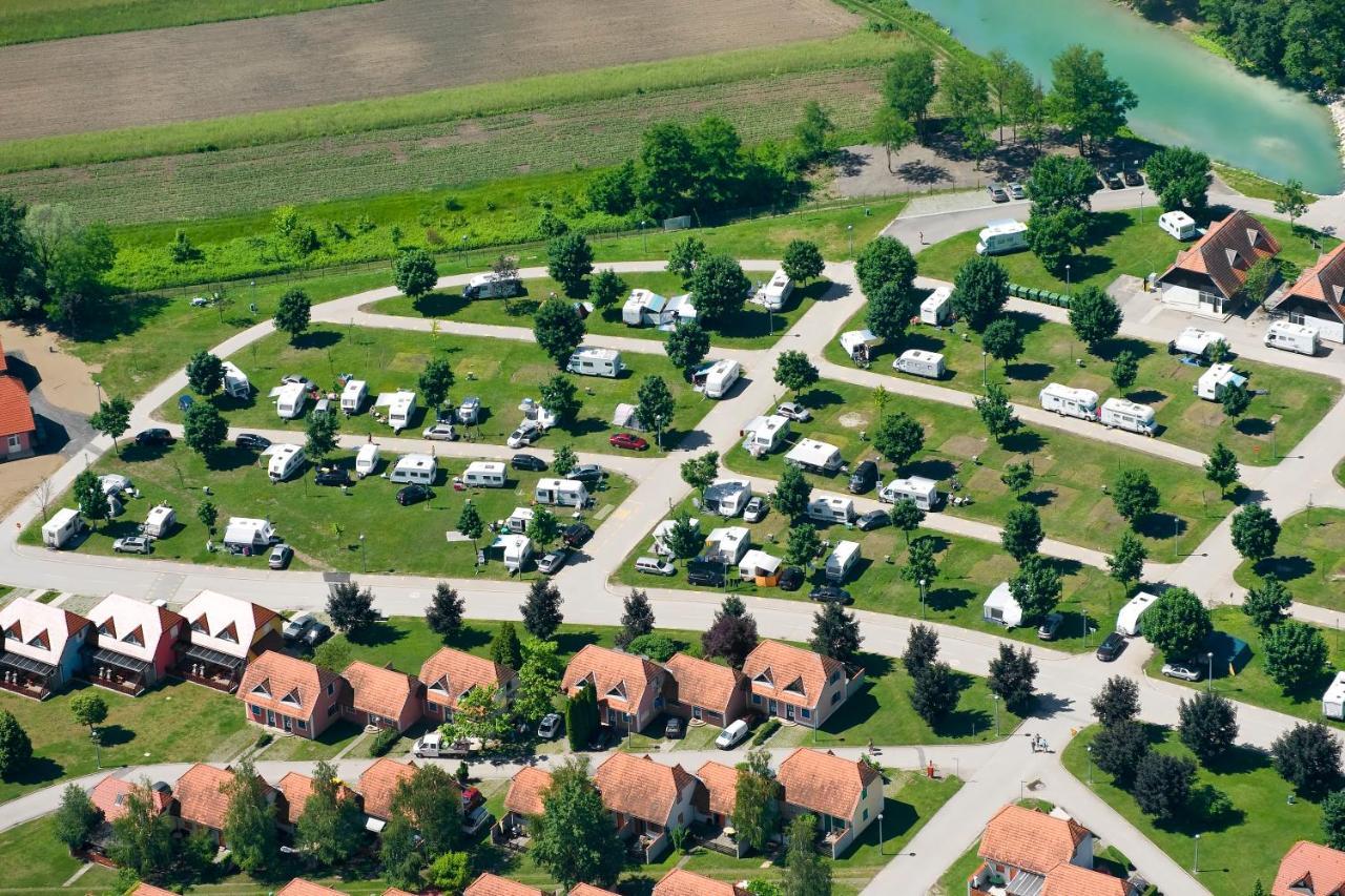 Mediteran Travel Mobile Homes In Camping Terme Catez Brežice Exteriör bild